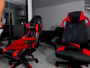 Juhone – webcam model profile photo Image 13