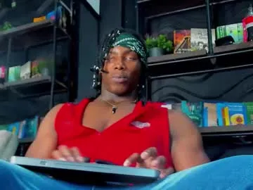 Juhone – webcam model profile photo Image 10