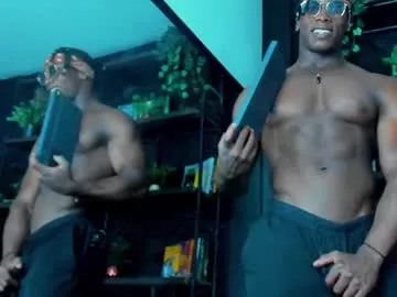 Juhone – webcam model profile photo Image 2