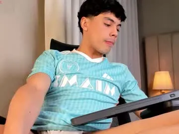 boysgang_sex – webcam model profile photo Image 8