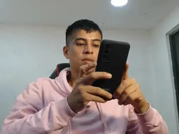 pizza_pa – webcam model profile photo Image 17