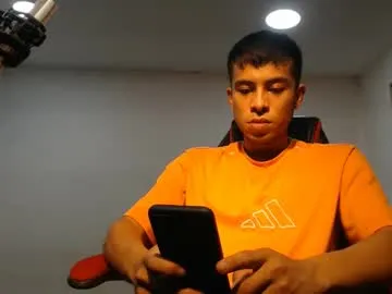 pizza_pa – webcam model profile photo Image 7