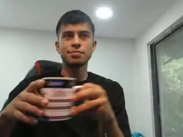 pizza_pa – webcam model profile photo Image 8