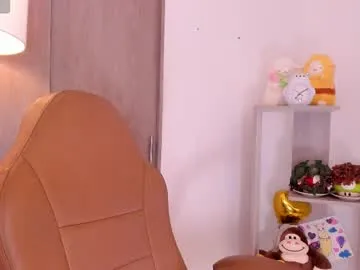 SkyLumen – webcam model profile photo Image 15