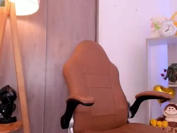 SkyLumen – webcam model profile photo Image 2