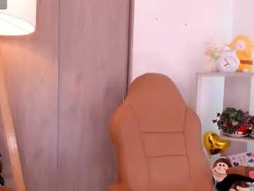 SkyLumen – webcam model profile photo Image 7