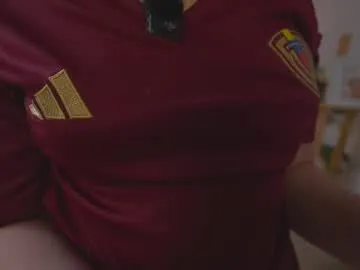 SkyLumen – webcam model profile photo Image 18