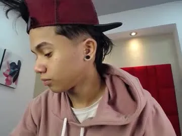 AmyBelmontt – webcam model profile photo Image 15