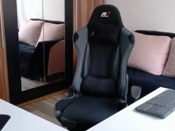 alanna_Micheles – webcam model profile photo Image 5