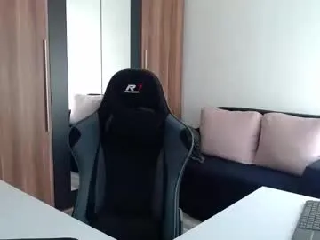 alanna_Micheles – webcam model profile photo Image 9