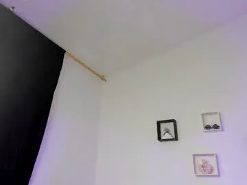 SamyShark21 – webcam model profile photo Image 3