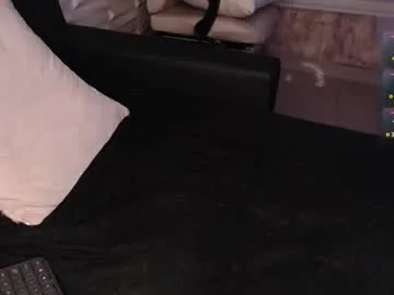 CassieGil – webcam model profile photo Image 8