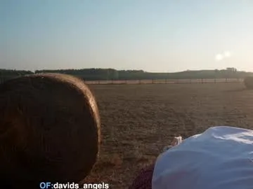 EmmaEboney – webcam model profile photo Image 10