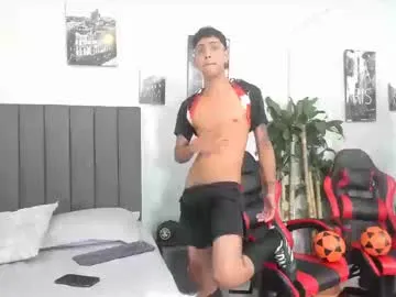 PeachBloom – webcam model profile photo Image 14