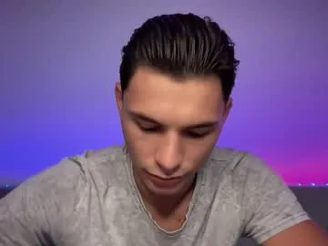 ArianaSole – webcam model profile photo Image 6