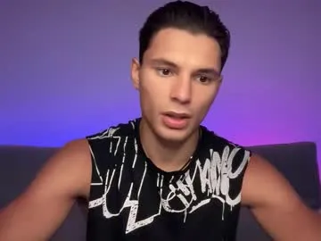 ArianaSole – webcam model profile photo Image 8