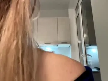 AmyBelmontt – webcam model profile photo Image 9