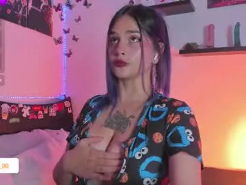 CassieGil – webcam model profile photo Image 2