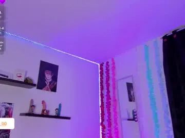 CassieGil – webcam model profile photo Image 8