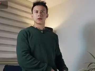 Perfektra – webcam model profile photo Image 14