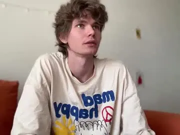 Lunamix – webcam model profile photo Image 10