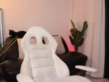 SophieBlaake – webcam model profile photo Image 10