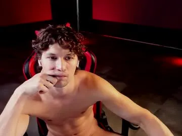 LaraHarvey – webcam model profile photo Image 5