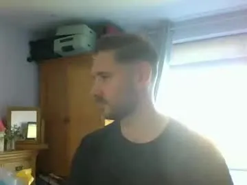 LunaKrismas – webcam model profile photo Image 2