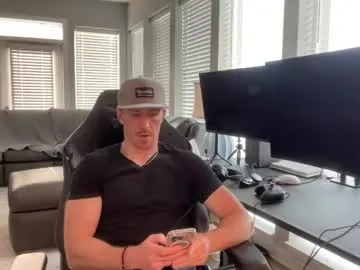 wentbrokeonstrippers – webcam model profile photo Image 13