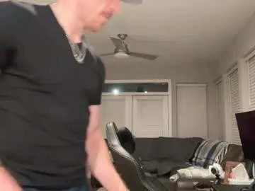 wentbrokeonstrippers – webcam model profile photo Image 16