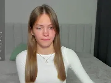 AlannaWeest – webcam model profile photo Image 8