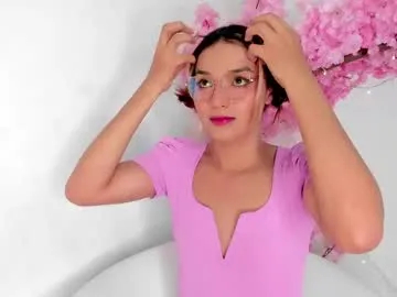 BellaLatinaTS – webcam model profile photo Image 6