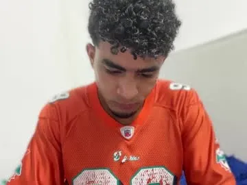 highlatin_guys – webcam model profile photo Image 14