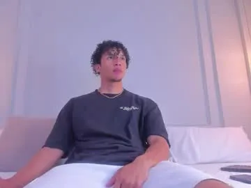 CassieGil – webcam model profile photo Image 12