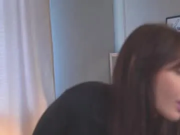 JadeMartinelli – webcam model profile photo Image 4