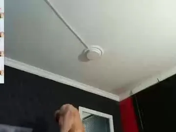 LauraFord – webcam model profile photo Image 13