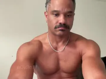 skinnyguywithbigd – webcam model profile photo Image 16