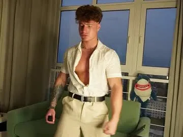 LoraDevine – webcam model profile photo Image 6