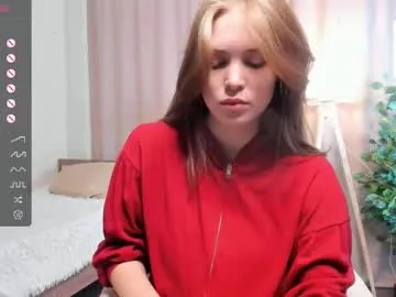 CassieGil – webcam model profile photo Image 7