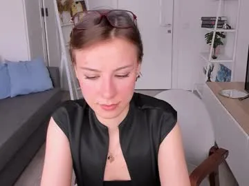 CassieGil – webcam model profile photo Image 6