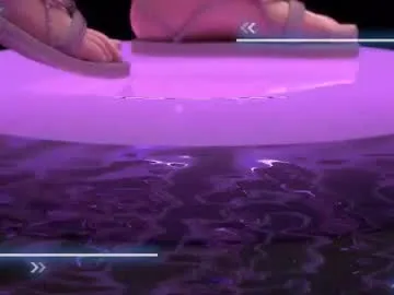 AmyBelmontt – webcam model profile photo Image 15