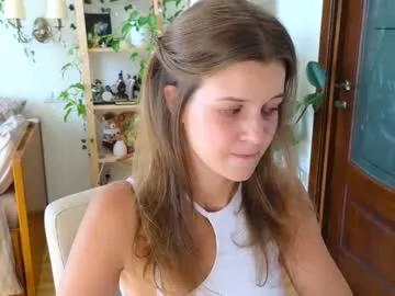 SeleneHart – webcam model profile photo Image 9