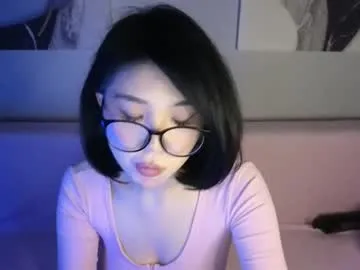 CassieGil – webcam model profile photo Image 4