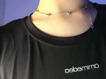 CassieGil – webcam model profile photo Image 8