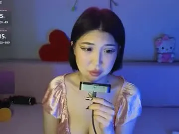 CassieGil – webcam model profile photo Image 9