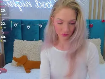 CassieGil – webcam model profile photo Image 10