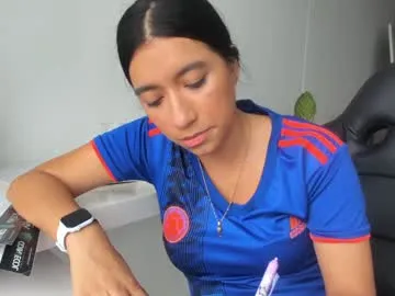 Alikams – webcam model profile photo Image 12