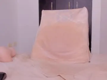 MartinaGucci – webcam model profile photo Image 14