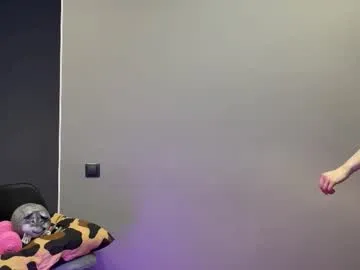 EmmaEboney – webcam model profile photo Image 15