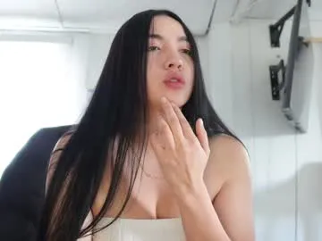 SkyLumen – webcam model profile photo Image 8